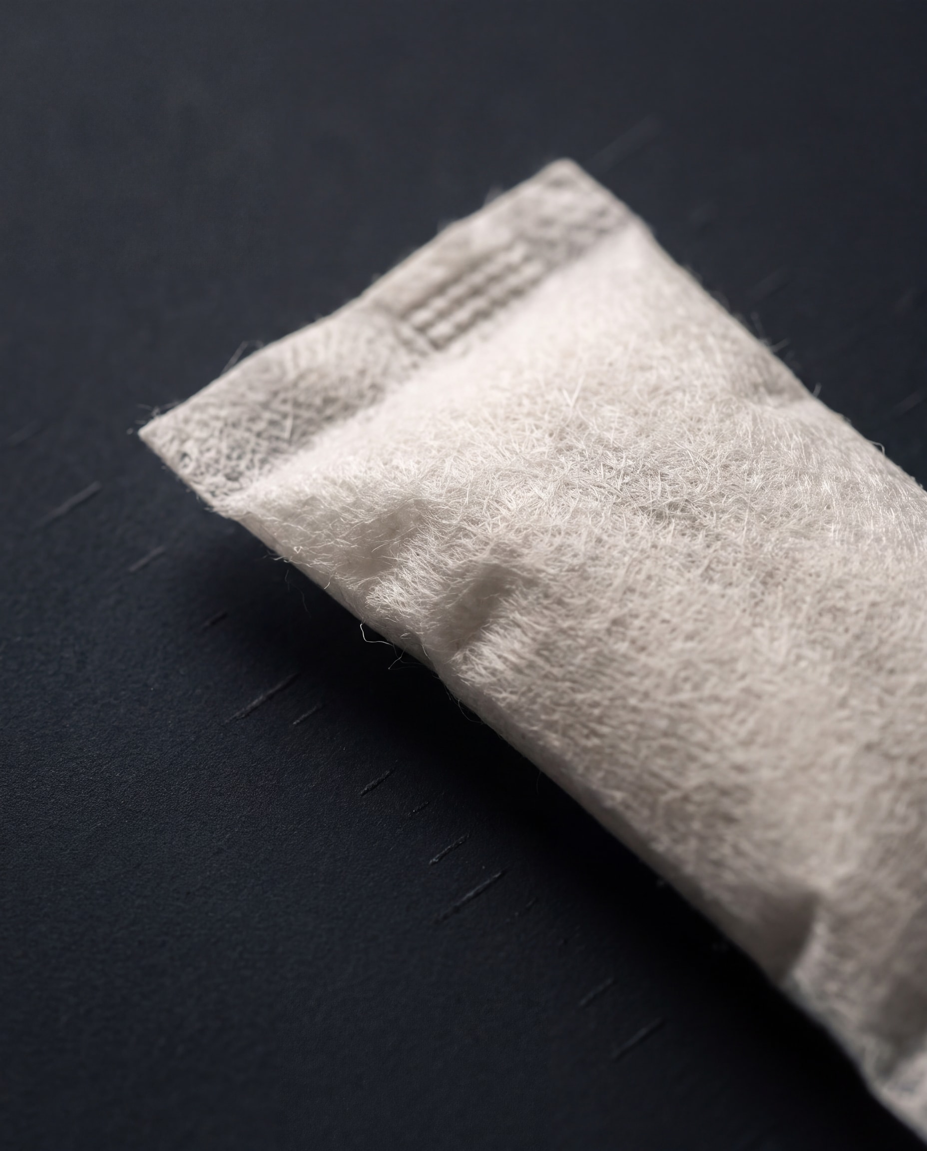 A single white Kyte pouch